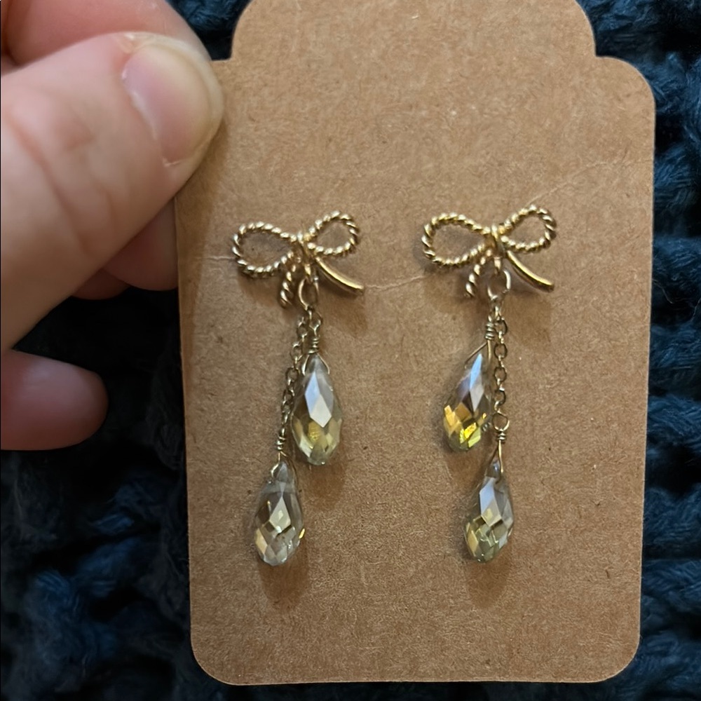 Elegant Gold Bow and Light Green Drop Earrings